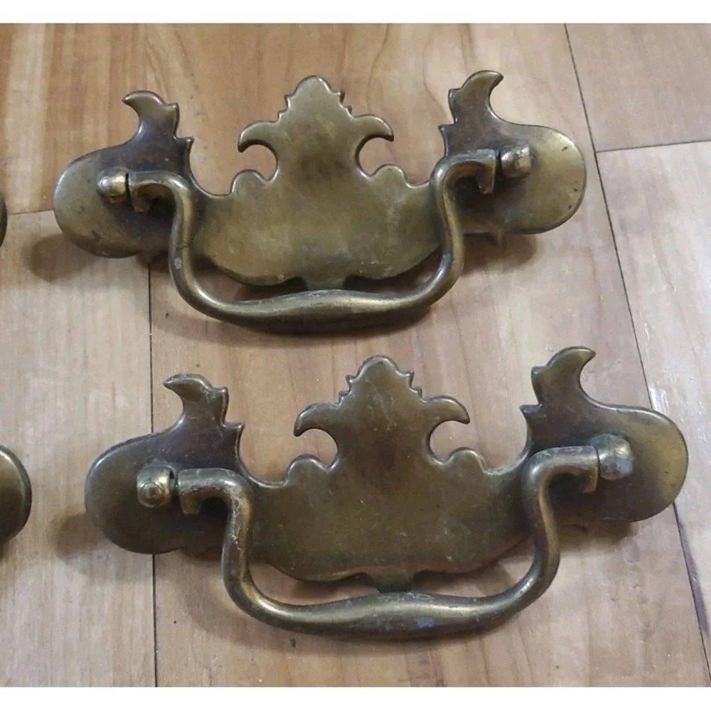 8 Vintage Brass Chippendale Batwing Drawer Pull Handles Furniture Lot